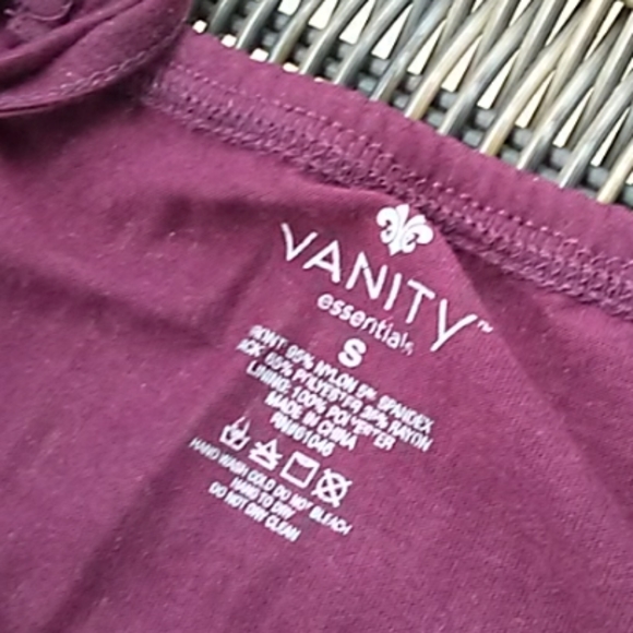 Sequin Top - Picture 2 of 3